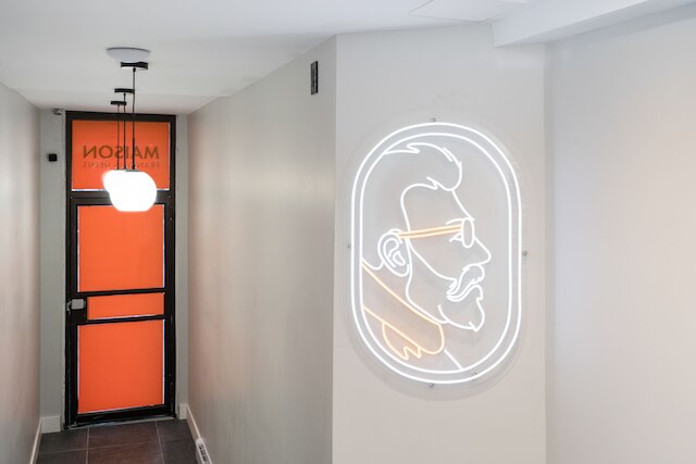 フランソ デニス アパートメンツ