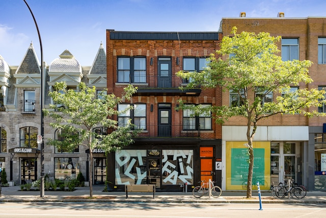 フランソ デニス アパートメンツ