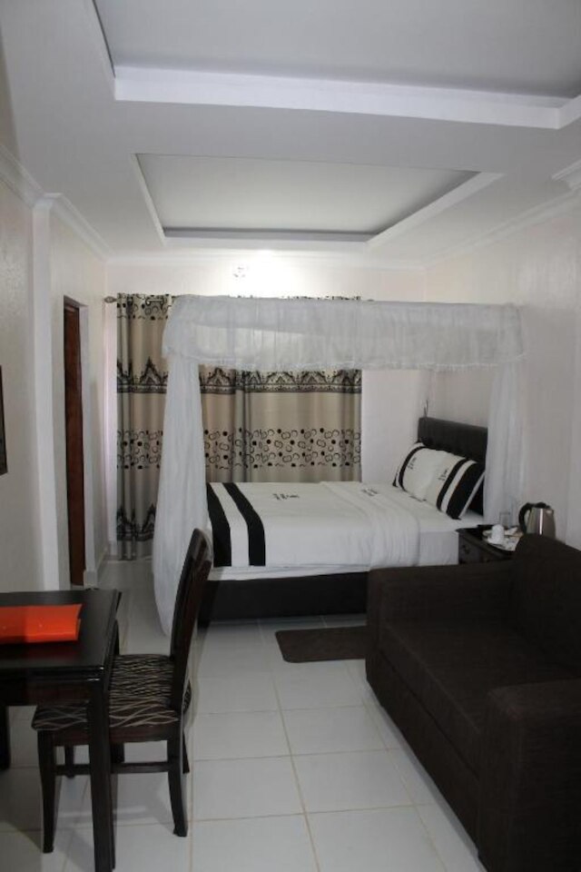 チャンバイ サファリ ホテル