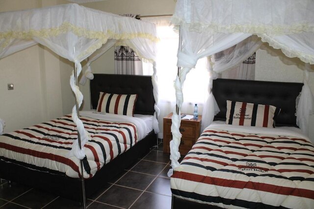 チャンバイ サファリ ホテル