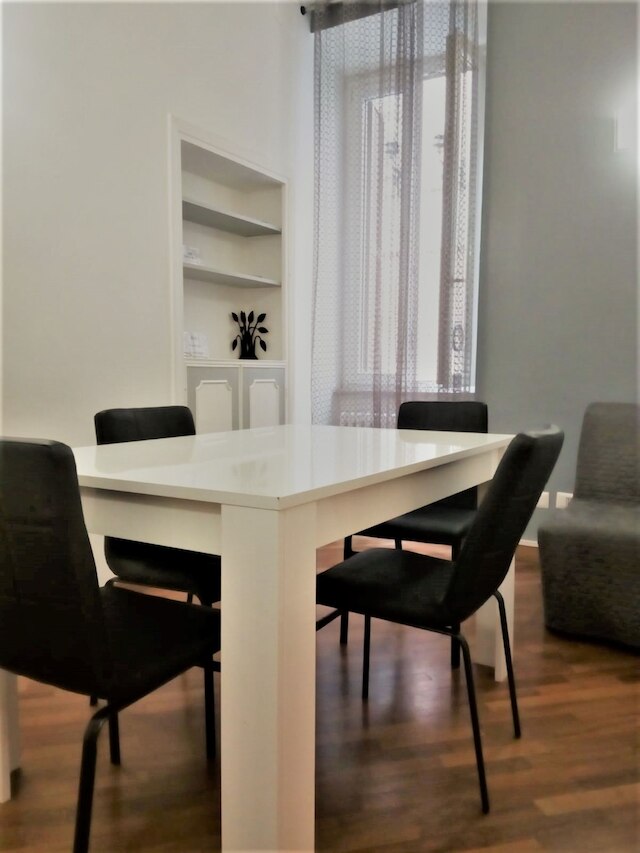 パンテオン  2 ベッドルーム アップ  5 パーソンズ