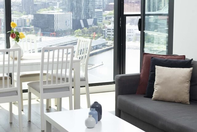 パース アパートメンツ コリンズ ワーフ ドックランズ