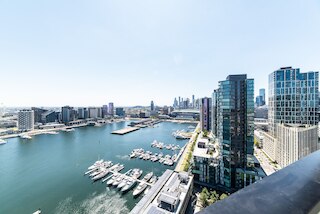 パース アパートメンツ コリンズ ワーフ ドックランズ