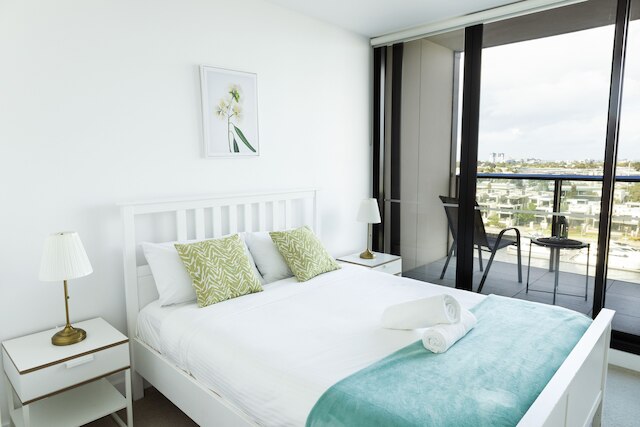 パース アパートメンツ コリンズ ワーフ ドックランズ