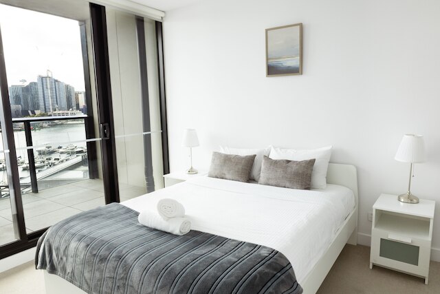 パース アパートメンツ コリンズ ワーフ ドックランズ