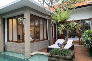 プレマ ウジャ ヴィラズ