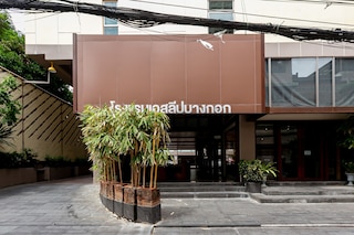 スリープ バンコク サトーン