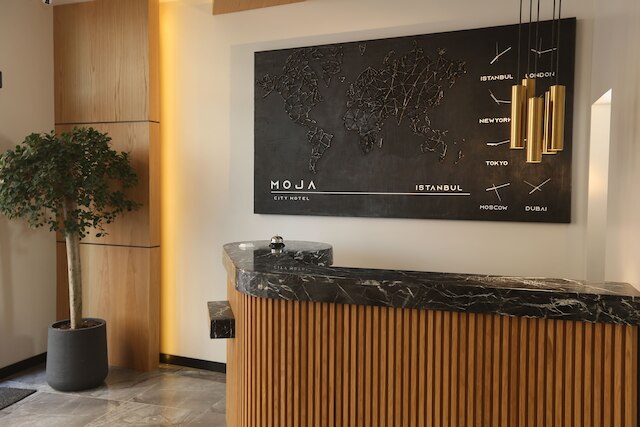 モジャ シティ ホテル