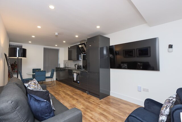 ウッド ストリート アパートメンツ