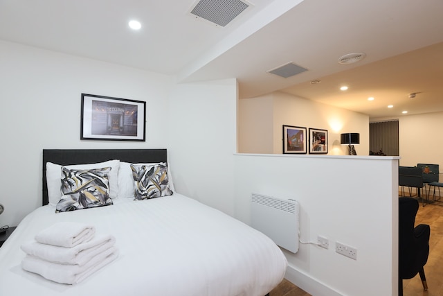 ウッド ストリート アパートメンツ