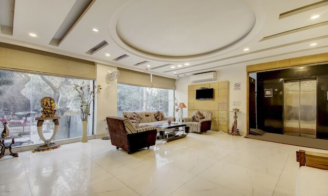 トリーボ ザ キングス プラザ