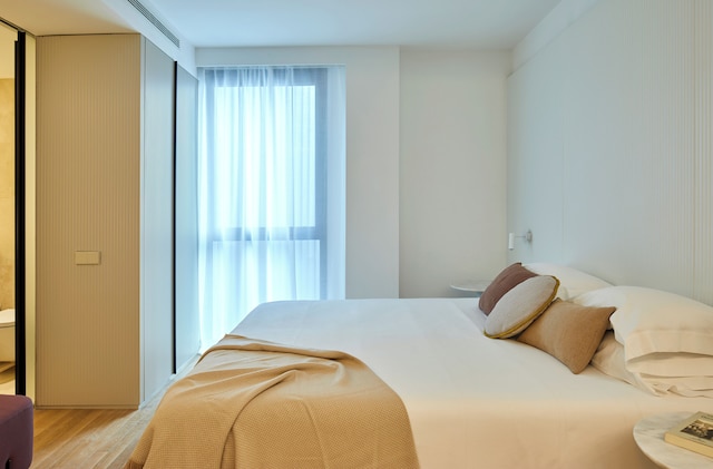 60 バルコニーズ アイコニック