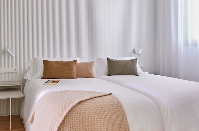 60 バルコニーズ アイコニック