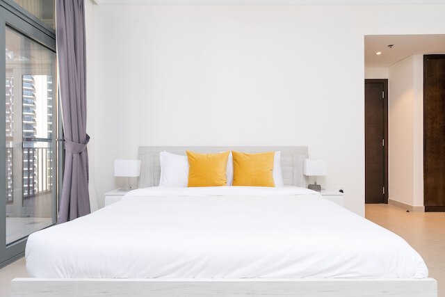 ラックス BnB ドバイ クリーク ハーバー BLVD ビューズ