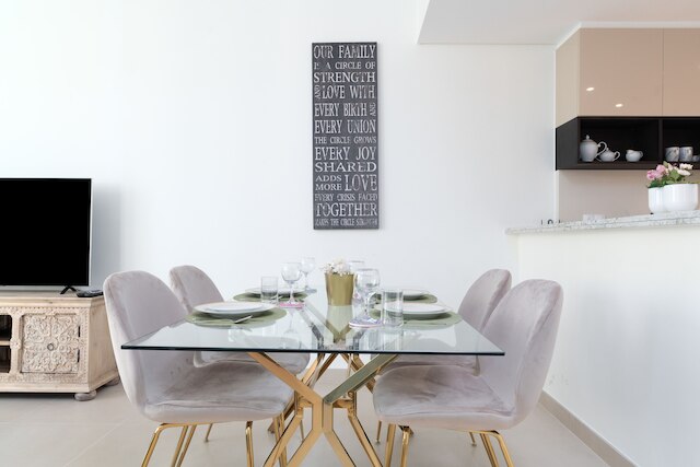 ラックス BnB ドバイ クリーク ハーバー BLVD ビューズ