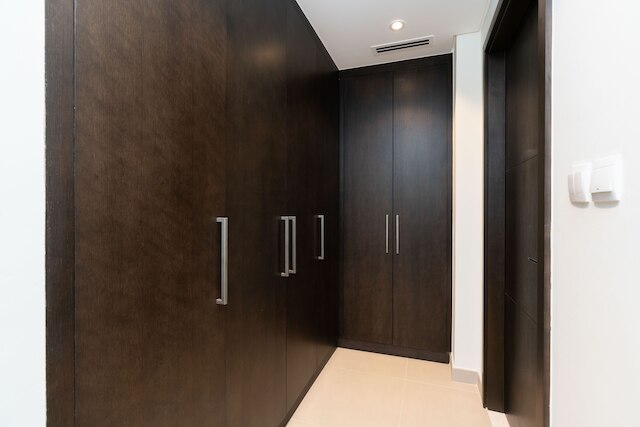 ラックス BnB ドバイ クリーク ハーバー BLVD ビューズ