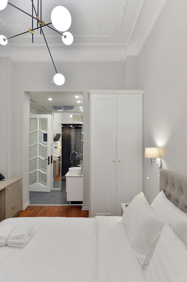 1900 アテニアン ハウス