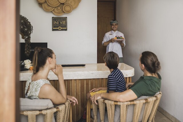 エイトパームズビラセミニャック by イニビエホスピタリティ