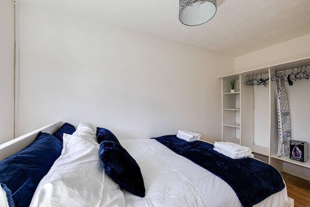 ラブリー  2  ベッドルーム アパートメント ウィズ ファイアープレイス