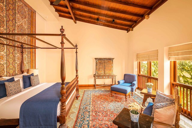 イシHQ コロンボ