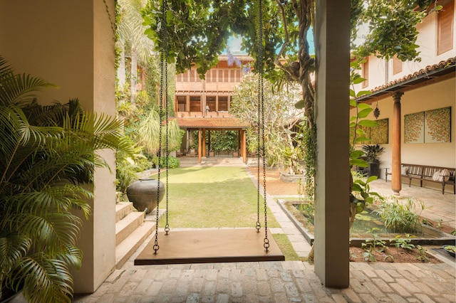 イシHQ コロンボ