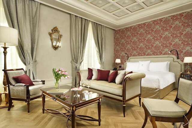 パラッツォ ポルティナリ サルヴィアティ