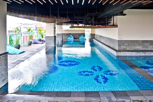 デラックス スタジオ ルーム アット タマンサリ ラ グランド アパートメント