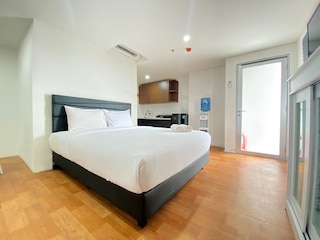 スペーシャス スタジオ ルーム アット アパートメント グランド アジア アフリカ レジデンス