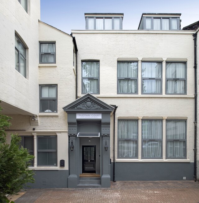 トルーマン・コート・ラグジュアリー・サービス・アパートメンツ