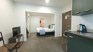 シティ リビング -  WiFi- ネットフリックス - ローンドリー