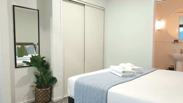 シティ リビング - WiFi- ネットフリックス - ローンドリー