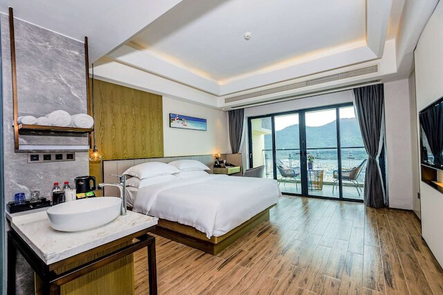 Microtel by Wyndham Sanya Dadonghai