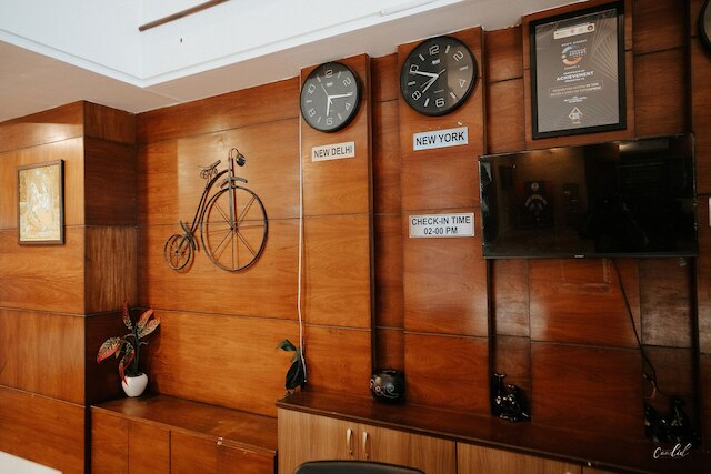 ダクシュ ザ マドゥヴァン スイーツ ドワルカ