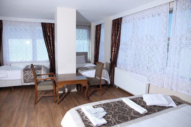 カムリカ タワー ホテル