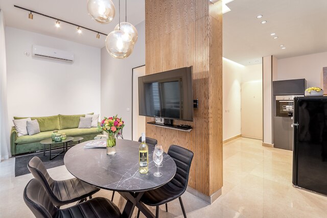 ピースフル  1 ベッドル ウィズ バルコニー