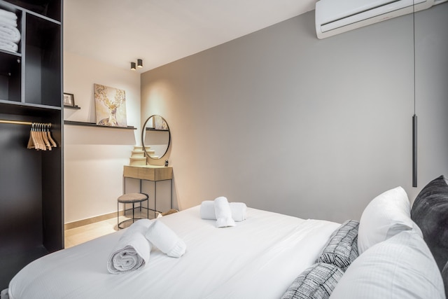 チャーミング ワン ベッドルーム ウィズ バルコニー