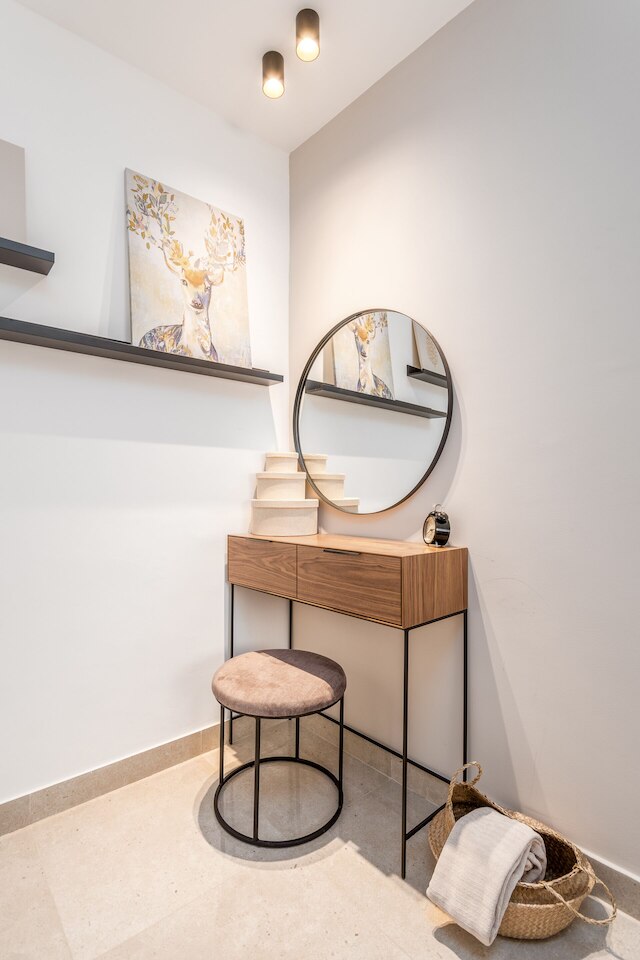 ラブリー ワン ベッドル ウィズ バルコニー