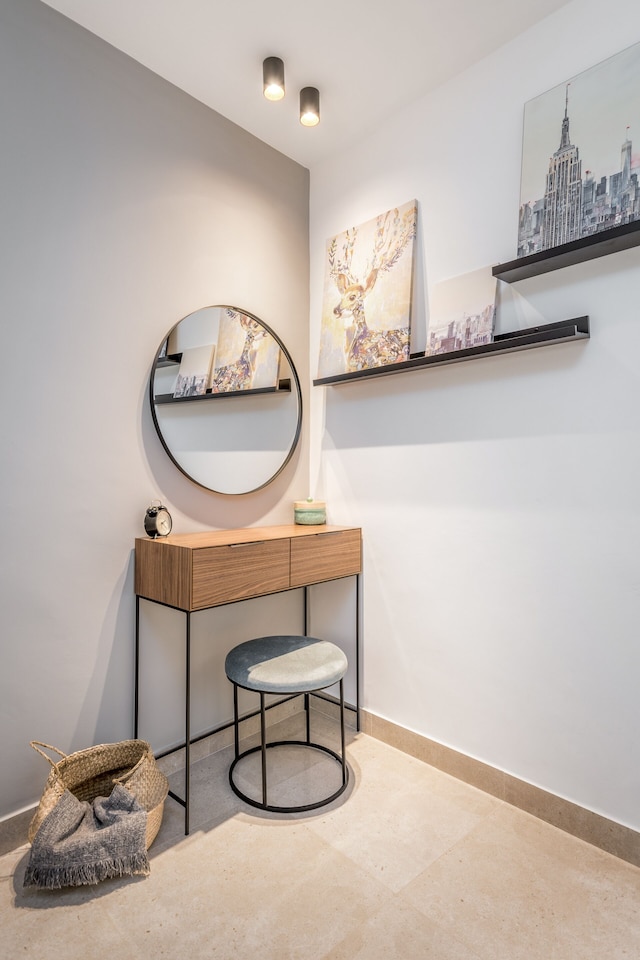 スーパーブ 1 ベッドル W バルコニー