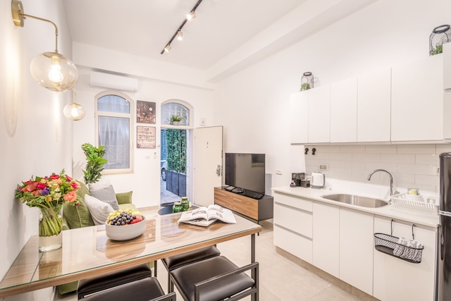 モダン  1 ベッドル ウィズ バルコニー