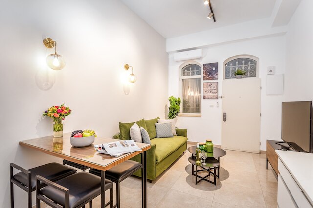 モダン  1 ベッドル ウィズ バルコニー