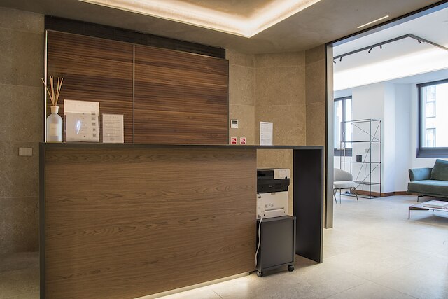 イージーホームズ - セントラル タワー