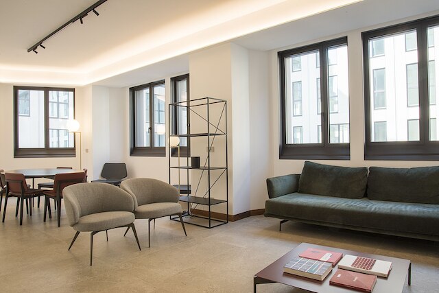 イージーホームズ - セントラル タワー