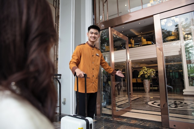 フテ バ ディン ホテル