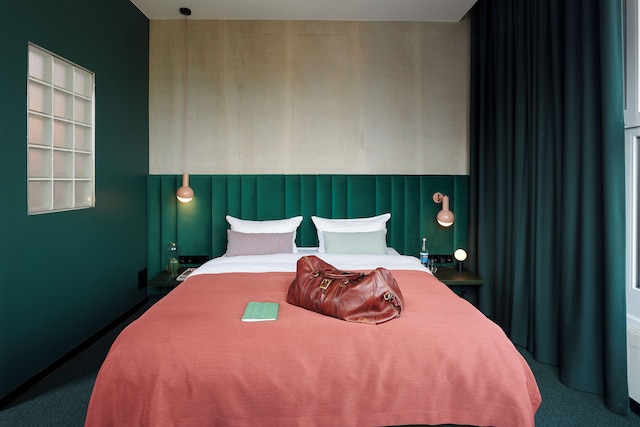 ベースキャンプ ホテル ドルトムント