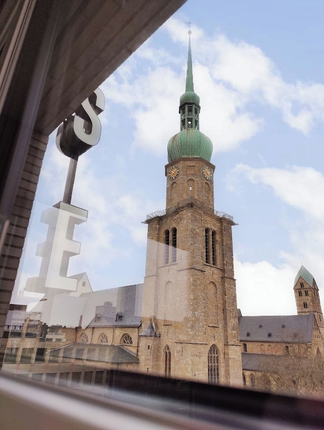 ベースキャンプ ホテル ドルトムント