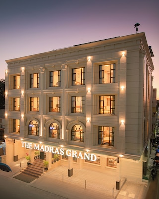 ザ マドラス グランド