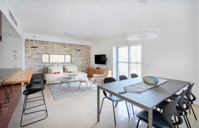 ブライト アンド クリーン ロスチルド クォーター