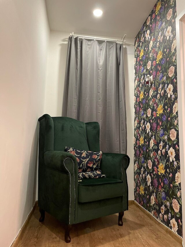 ヘレンホームステイジジコフ