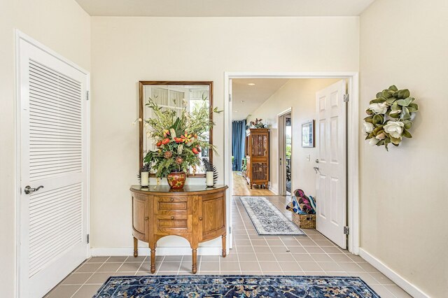 エンマラニ コート 312 2 ベッドルーム コンド バイ レッドオーニング