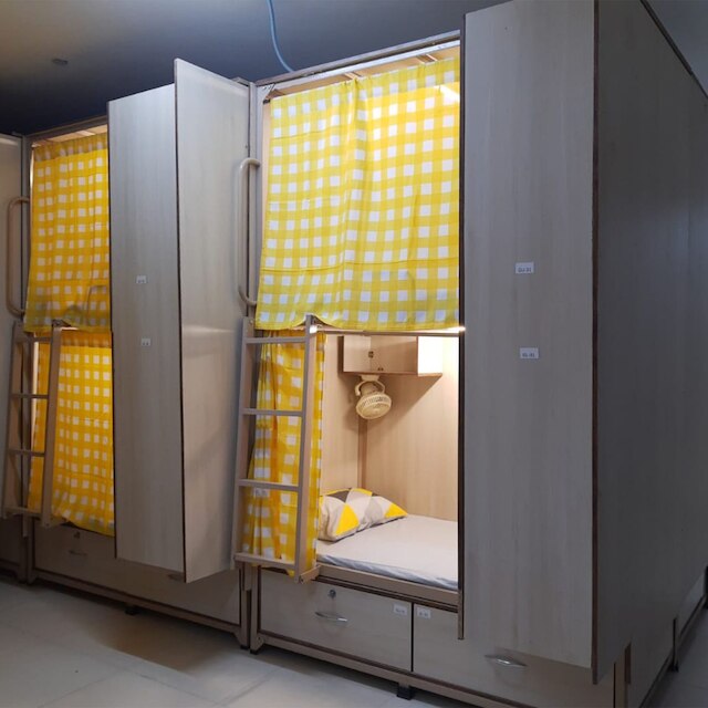 アバズ オックスフォードキャップス シャープール ジャット - キャンパス アコモデーション